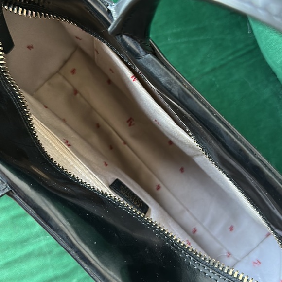 Frances Valentine handbag. Size medium in patent black - Picture 9 of 9